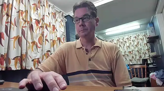 tilobinder online show from March 16, 1:17 pm