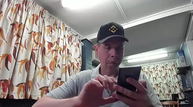 tilobinder online show from March 3, 12:32 pm