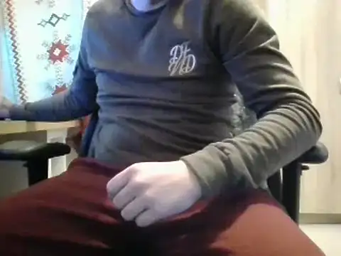 Snapshot of realityyshowww chatting on January 8, 3:07 pm realityyshowww online show from January 8, 3:07 pm