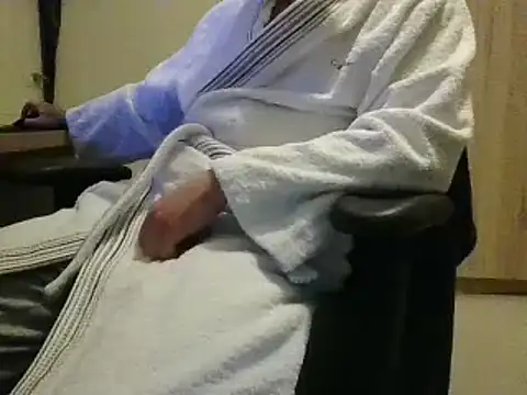 Snapshot of realityyshowww chatting on January 29, 5:24 pm realityyshowww online show from January 29, 5:24 pm