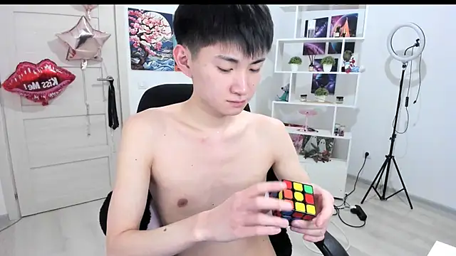 Miram Yu online show from February 6, 5:10 pm