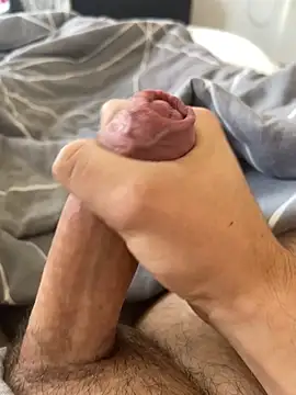 Snapshot of makemecum0 chatting on March 7, 9:51 am makemecum0 online show from March 7, 9:51 am