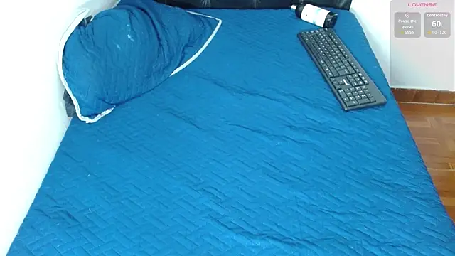 hots boygg online show from November 15, 4:09 pm