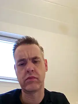 Hectorthyssen1 online show from February 18, 4:49 pm