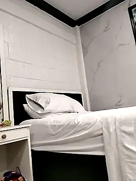 miketripi420 online show from October 14, 3:46 am