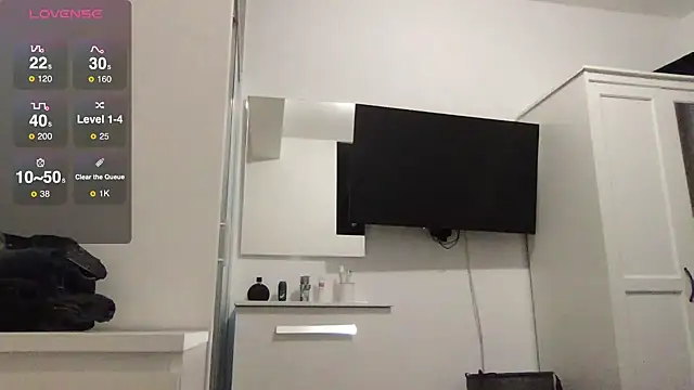 titi326326 online show from March 19, 6:44 pm