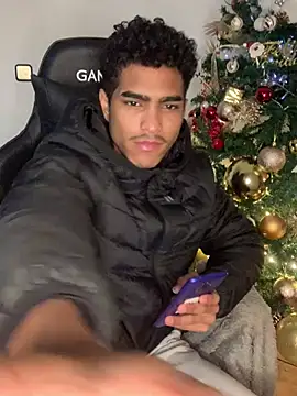 Ryan-hot online show from December 12, 2:15 am