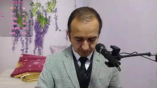 yazforeSolo online show from September 28, 3:32 pm