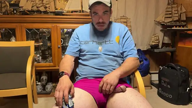 ScubaStevex online show from May 14, 8:34 am