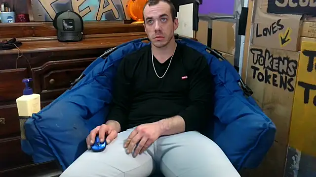 ScubaStevex online show from February 14, 7:02 pm