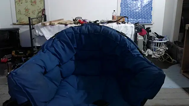 ScubaStevex online show from February 3, 8:35 am