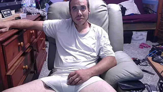 ScubaStevex online show from October 6, 5:45 am