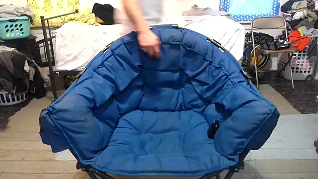 ScubaStevex online show from February 15, 6:01 pm