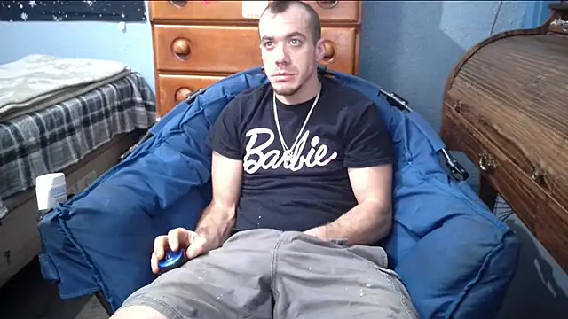 ScubaStevex online show from December 8, 3:45 pm