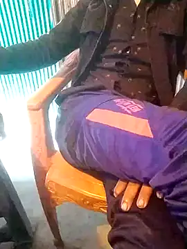 Snapshot of cutetaraaarhjn chatting on December 11, 6:16 am cutetaraaarhjn online show from December 11, 6:16 am