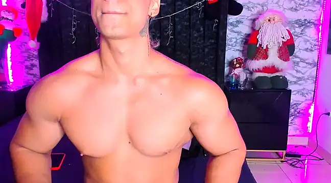 Snapshot of Owen_Muzcle chatting on December 14, 10:24 am Owen Muzcle online show from December 14, 10:24 am