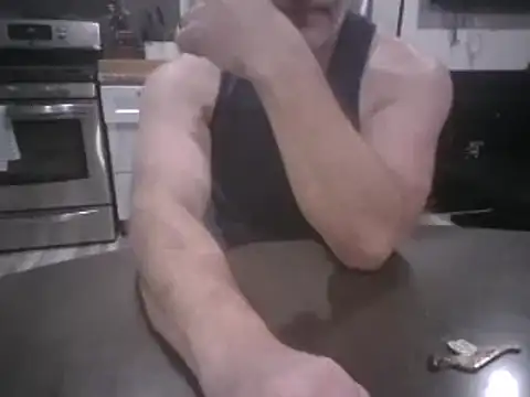 Snapshot of LARawAlways2 chatting on February 16, 7:04 am LARawAlways2 online show from February 16, 7:04 am