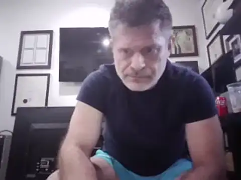 Snapshot of LARawAlways2 chatting on December 8, 6:01 am LARawAlways2 online show from December 8, 6:01 am