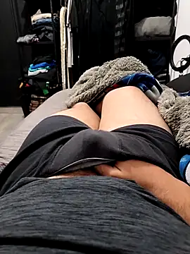 Alee3xxx online show from December 15, 4:42 am