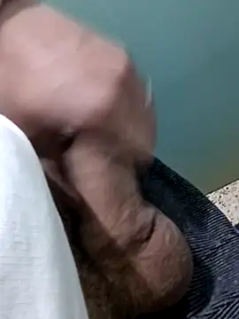 Steve98768 online show from December 17, 12:01 am