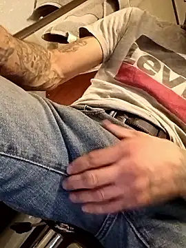 Snapshot of Paybackk100 chatting on September 16, 4:08 pm Paybackk100 online show from September 16, 4:08 pm