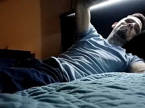 Snapshot of Paybackk100 chatting on October 24, 7:10 am Paybackk100 online show from October 24, 7:10 am