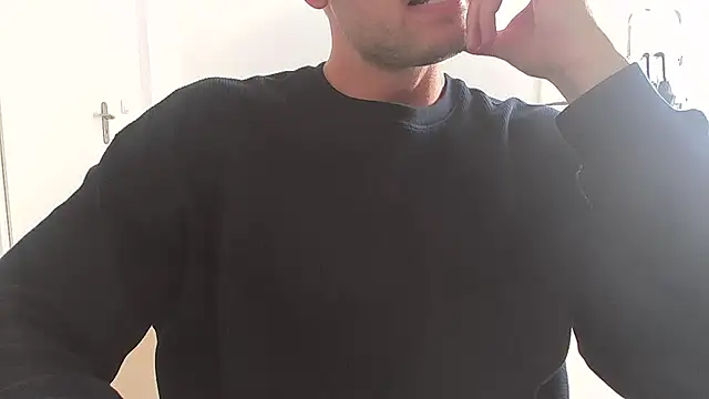 taallguyy 196 online show from September 10, 10:36 am