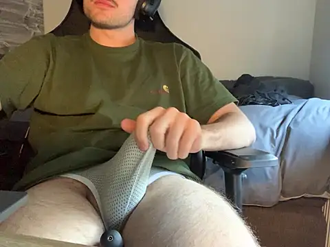 taallguyy 196 online show from March 3, 4:08 pm