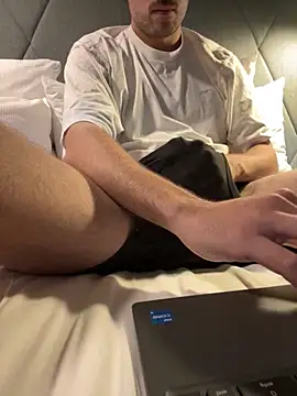 taallguyy 196 online show from October 12, 6:13 pm