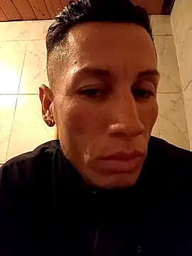 Snapshot of FlacoDani chatting on October 22, 11:36 am FlacoDani online show from October 22, 11:36 am