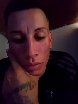 Snapshot of FlacoDani chatting on October 23, 2:09 pm FlacoDani online show from October 23, 2:09 pm