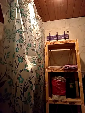 Snapshot of FlacoDani chatting on October 18, 5:07 pm FlacoDani online show from October 18, 5:07 pm