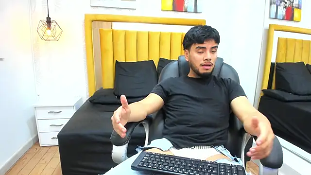 Tommidubois online show from December 10, 7:32 pm