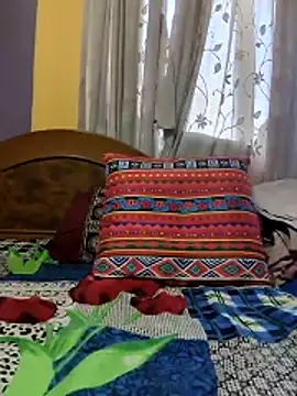 surabhi09 online show from June 18, 12:43 pm