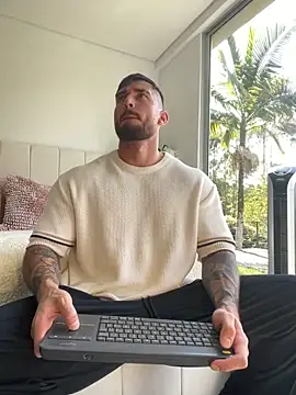 DimitriSullivan  online show from March 20, 2:32 pm