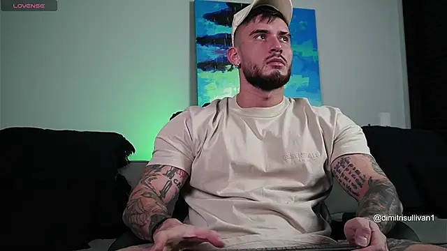 DimitriSullivan  online show from December 17, 3:17 am