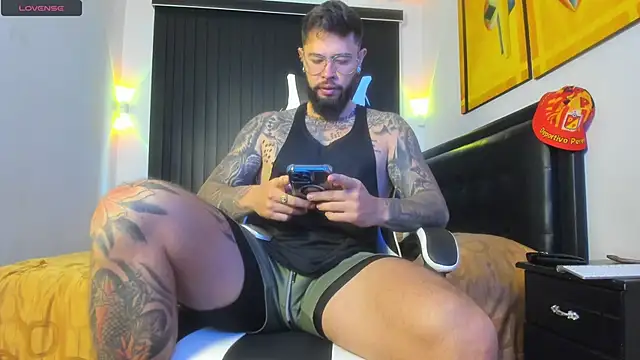 connor santtos online show from September 10, 2:38 pm