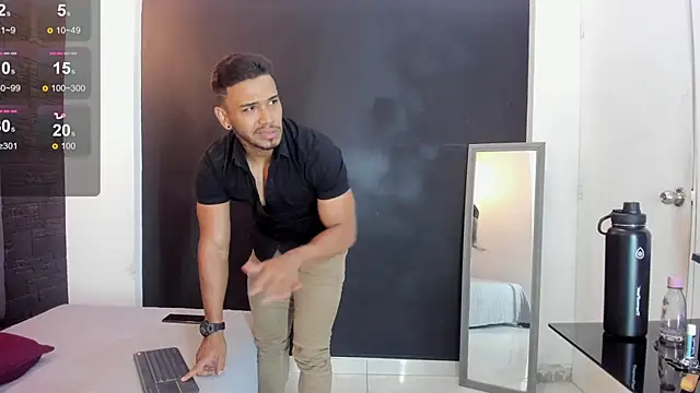 Snapshot of bruno_miller_ chatting on January 19, 7:58 pm bruno miller  online show from January 19, 7:58 pm