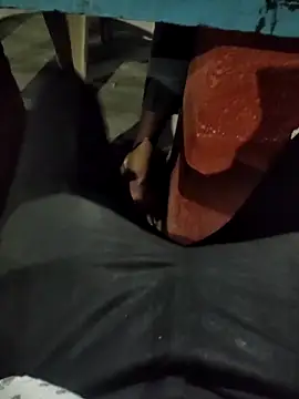 Snapshot of raamcxy chatting on December 9, 2:40 pm raamcxy online show from December 9, 2:40 pm