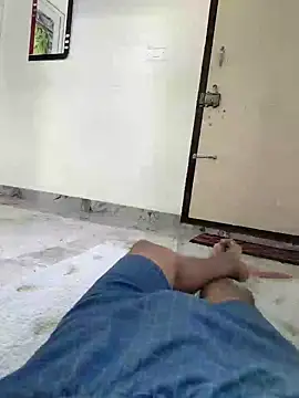 Snapshot of raamcxy chatting on December 30, 8:10 am raamcxy online show from December 30, 8:10 am