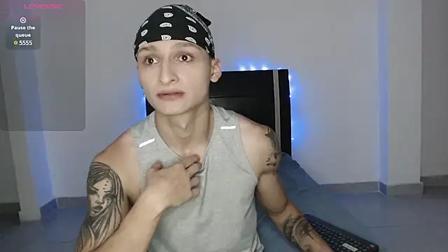 arthurphoenix  online show from December 21, 4:19 am