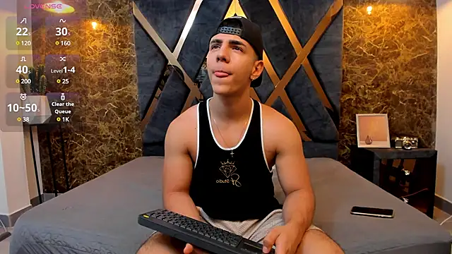 Flynn Riider online show from February 14, 11:42 am