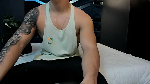 Flynn Riider online show from March 21, 11:22 am