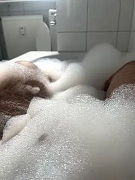 Snapshot of Loco42- chatting on September 10, 11:31 am Loco42- online show from September 10, 11:31 am