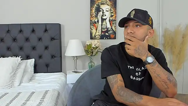 Robin Rief online show from February 10, 2:19 am