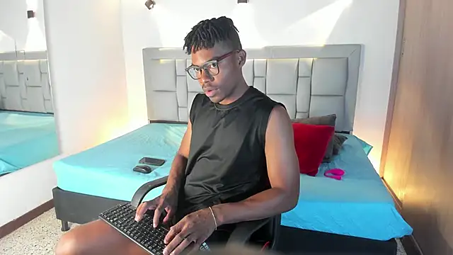 JEFFREY COTTOM online show from January 15, 7:01 pm