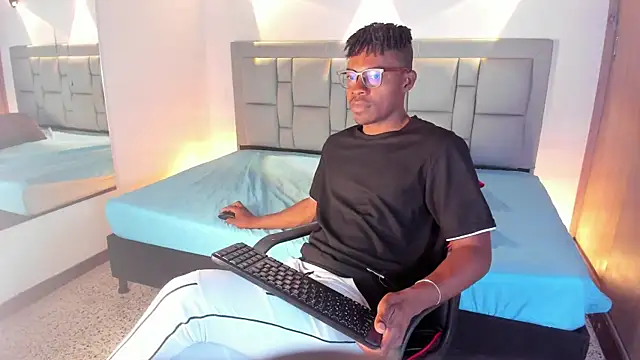 JEFFREY COTTOM online show from January 14, 7:11 pm