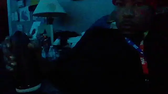 Snapshot of Creationmonster0 chatting on October 24, 10:22 pm Creationmonster0 online show from October 24, 10:22 pm