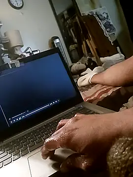 Snapshot of Creationmonster0 chatting on March 2, 11:30 am Creationmonster0 online show from March 2, 11:30 am