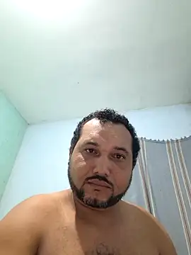 Snapshot of alexjs84 chatting on December 16, 1:53 am alexjs84 online show from December 16, 1:53 am